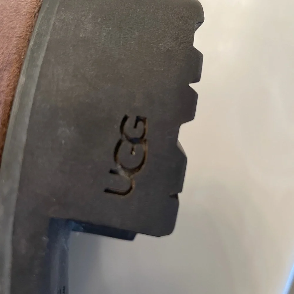 Used once. Ugg Maddison 1912 Boots sz 9.5M - Picture 7 of 10